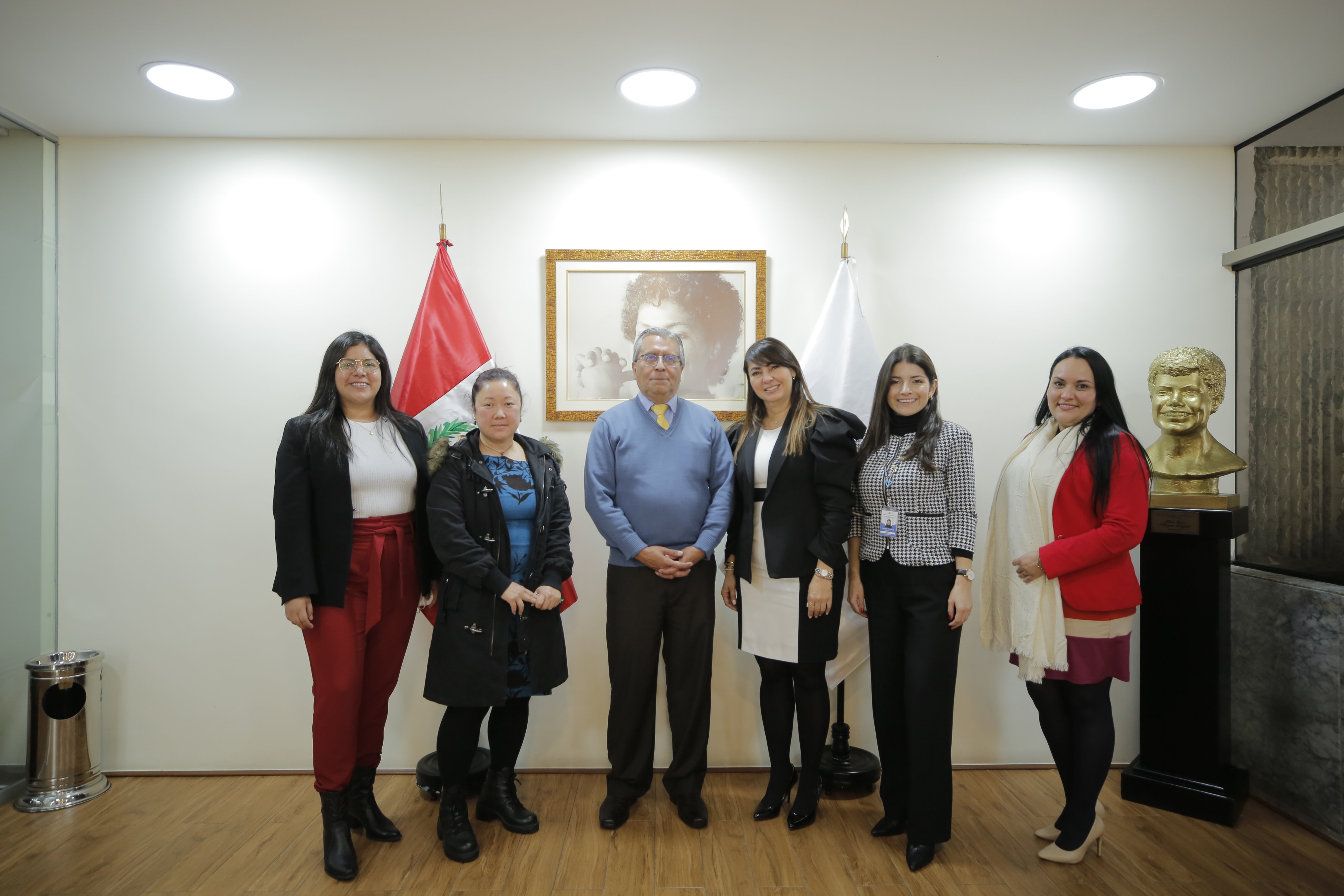 Consulado de Colombia en Lima se reunió con el Viceministro de Poblaciones Vulnerables del Ministerio de la Mujer y Poblaciones Vulnerables del Perú, Dr. Mario Gilberto Ríos Espinoza, y su equipo de trabajo.