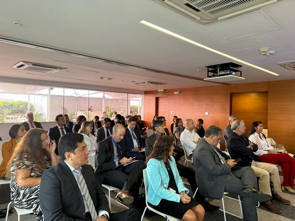 Cónsul de Colombia dialoga con autoridades peruanas sobre los mecanismos para la lucha contra la trata de personas y otros delitos que socavan la integridad humana