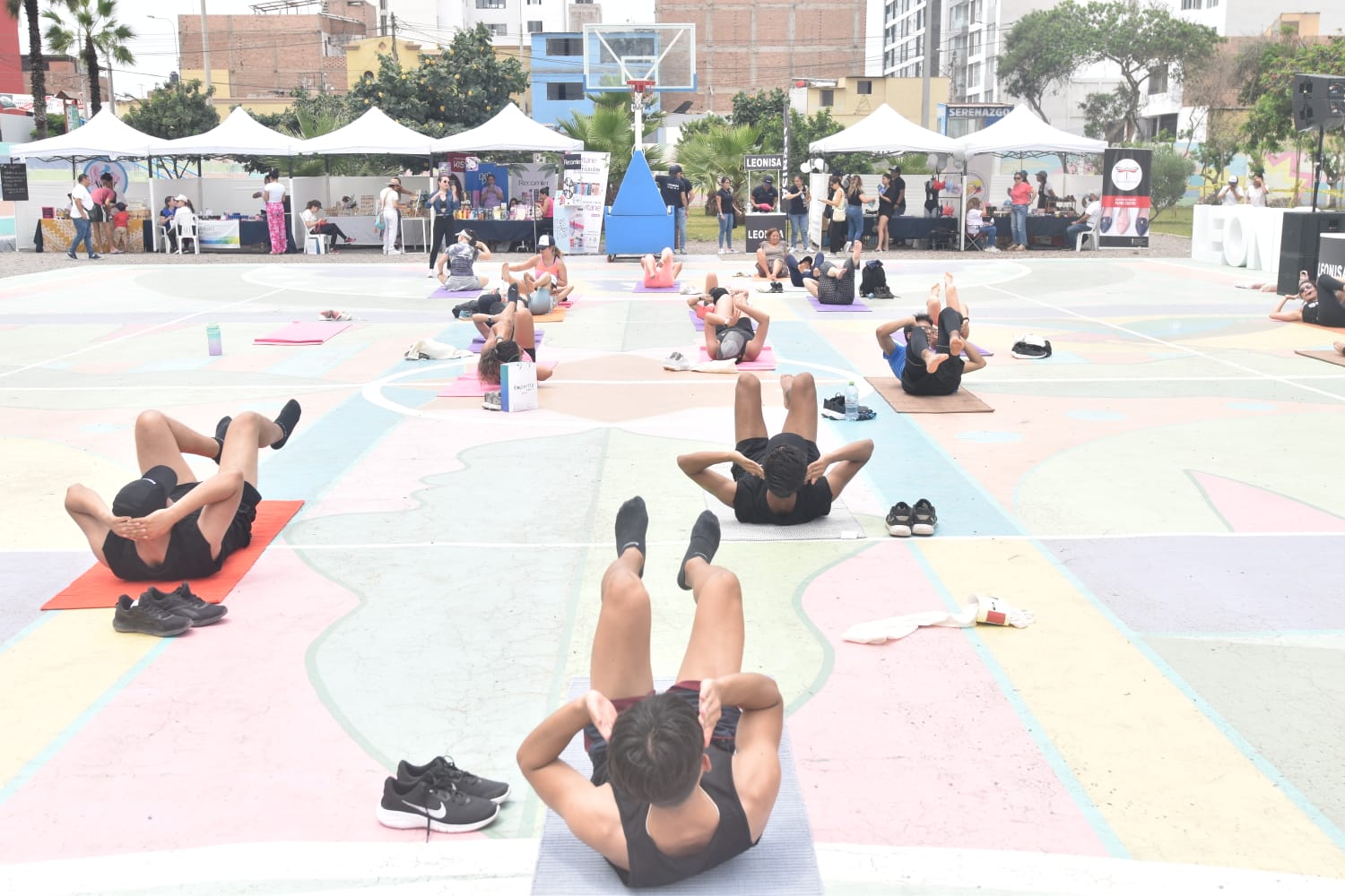 Consulado General de Colombia en Lima conmemora con una feria el Día de la Mujer 