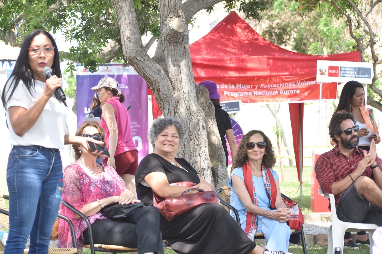 Consulado General de Colombia en Lima conmemora con una feria el Día de la Mujer 