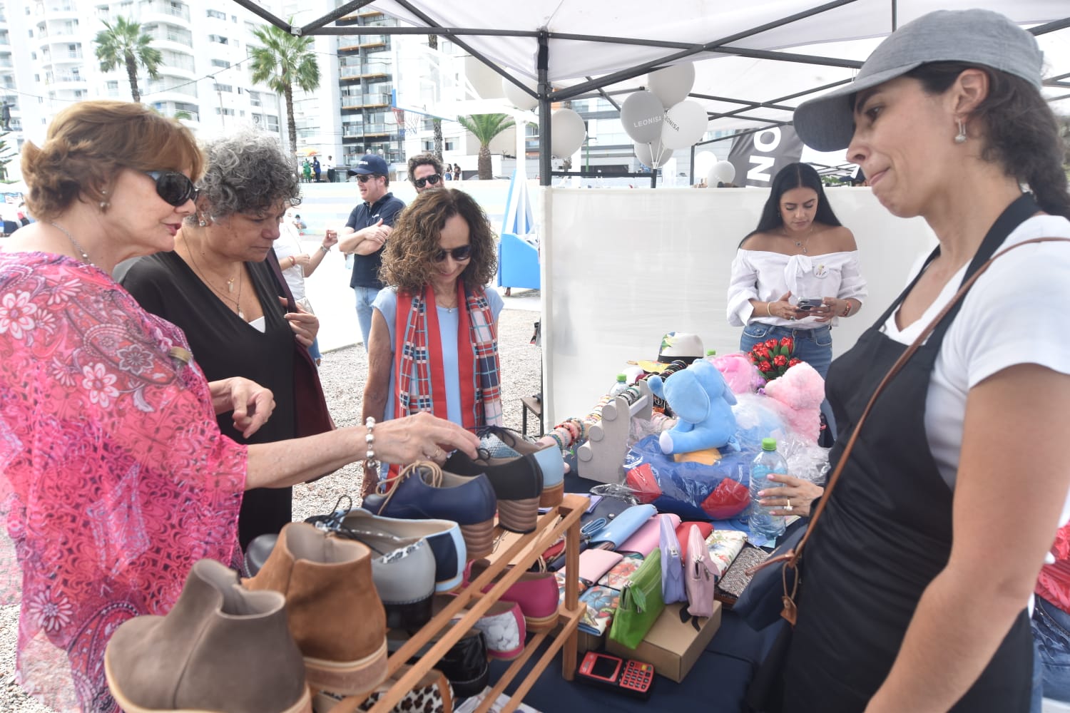 Consulado General de Colombia en Lima conmemora con una feria el Día de la Mujer 