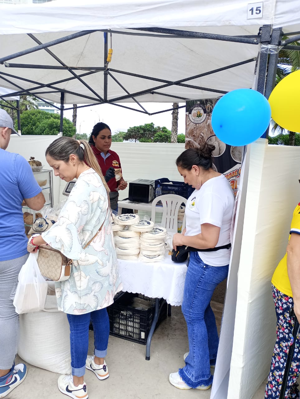 II Feria de Emprendedores Colombianos en Perú 