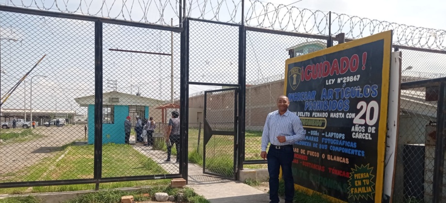 Consulado en Lima coordina campaña de salud para los internos en Arequipa