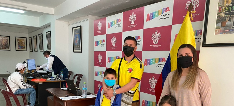 Consulado de Colombia en Lima realizó con éxito Consulado Móvil en Arequipa